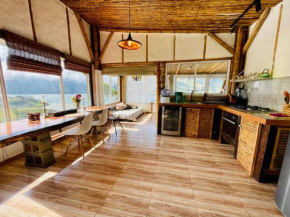 Natural Tiny house , frente al lago